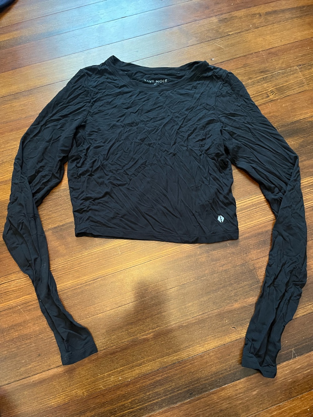 Women's Black Long-Sleeve Crop Top